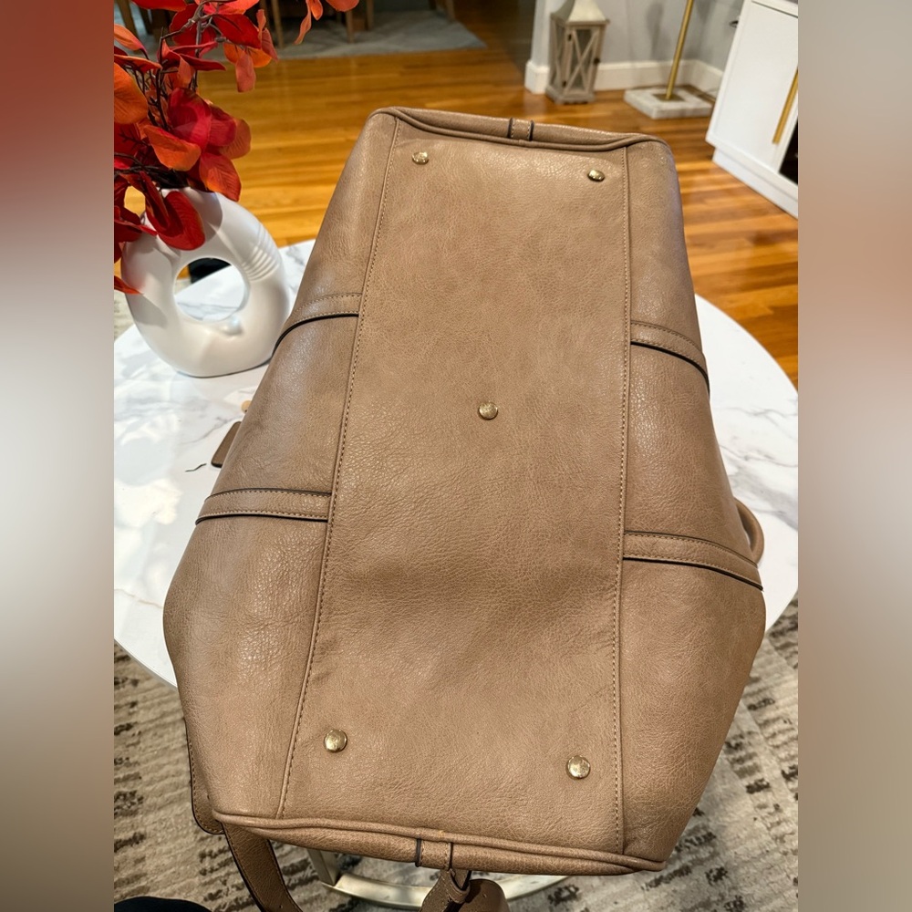 Sole Society Beige Leather Bag with Animal Print Interior - Picture 3 of 12